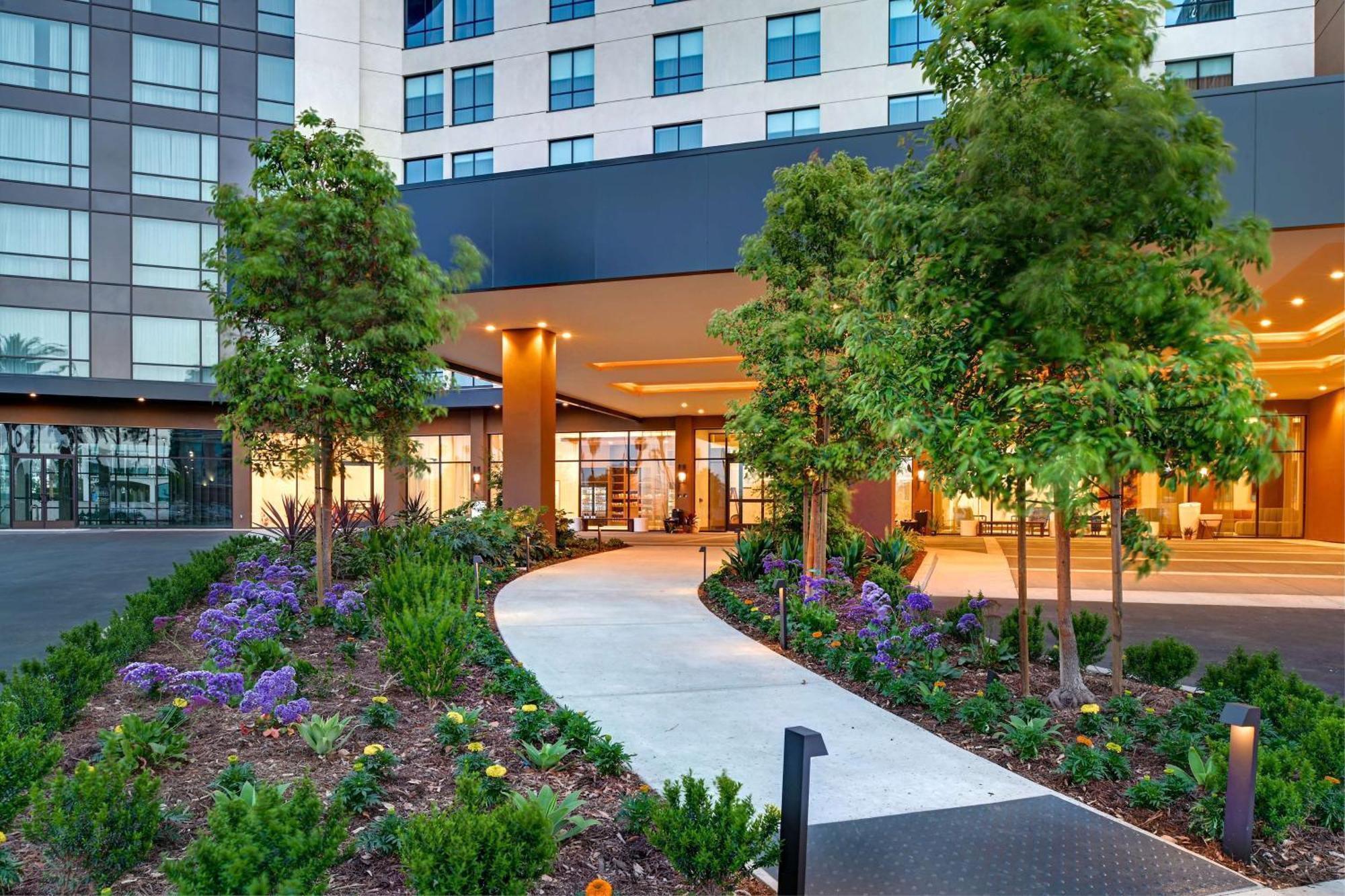 Hilton Garden Inn Anaheim Resort Exterior foto